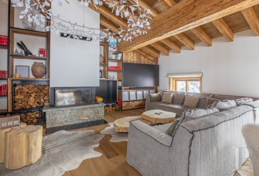 A former village house completely renovated to create a luxurious chalet in Tignes-les-Brévières in Savoie - photo  n°3